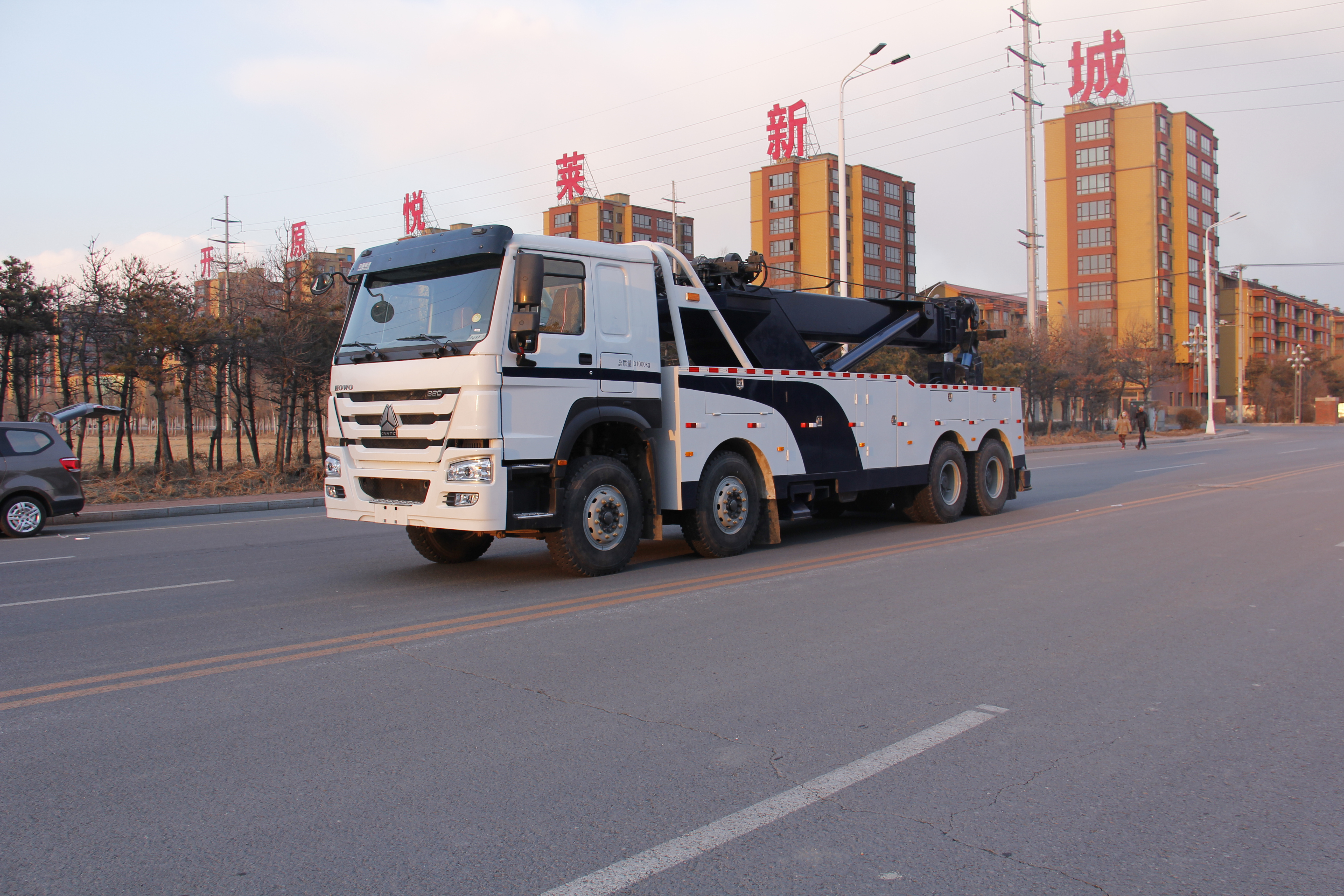 豪濼底盤吊台回轉型清障車